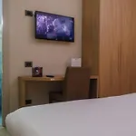 Nido Dell'aquila Hotell 3*