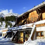 Nido Dell'aquila Hotell