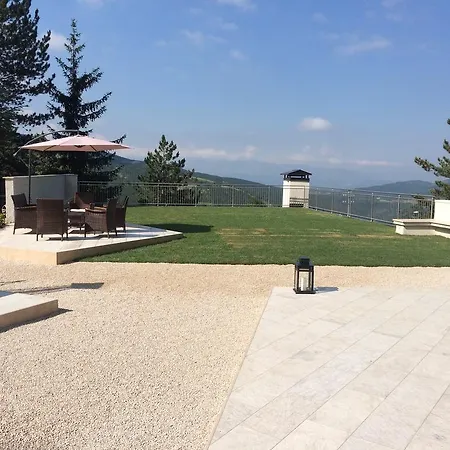Hotell Nido Dell'aquila Assergi
