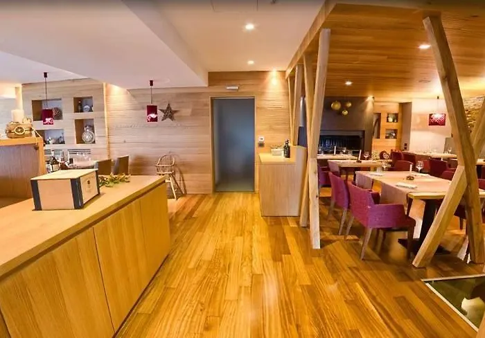 Nido Dell'aquila Отель Ассерджи